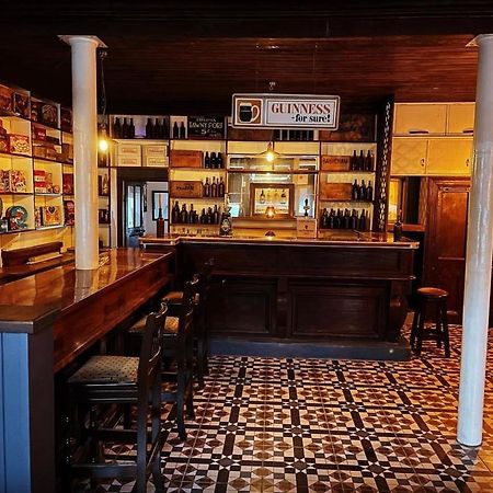 فيلا Tw O Connell Old World Irish Pub كاهيرسيفين المظهر الخارجي الصورة
