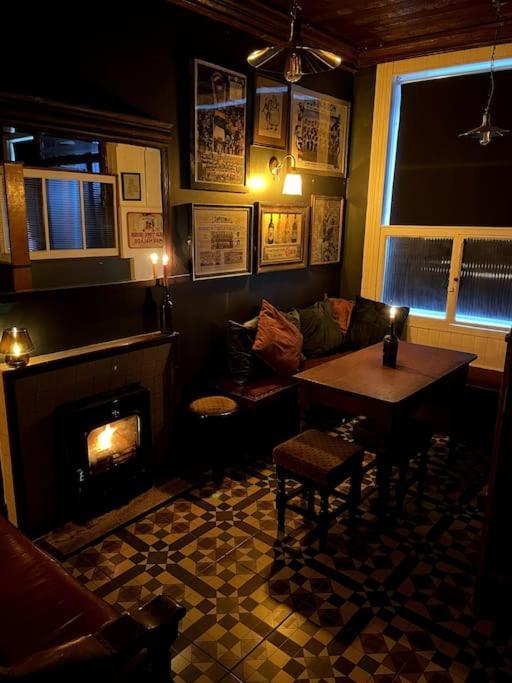 فيلا Tw O Connell Old World Irish Pub كاهيرسيفين المظهر الخارجي الصورة